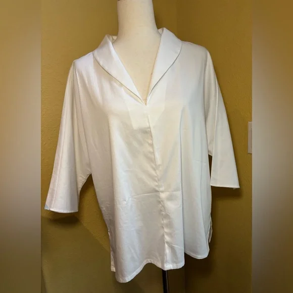 Ming Wang Classic White Women's Tunic. Large - Picture 2 of 6